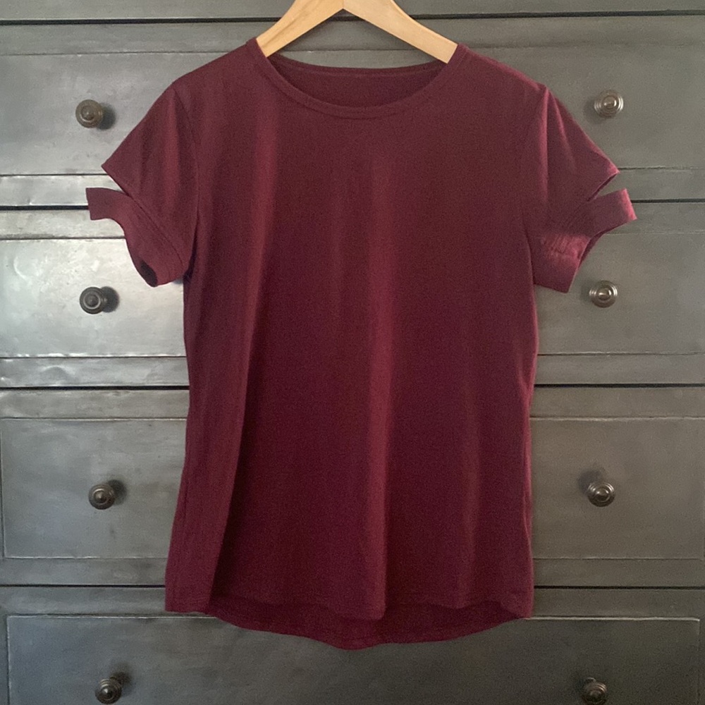 EUC Lorna Jane Tshirt Split Sleeve Shortsleeve Size Small Magenta